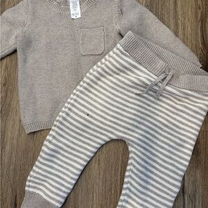 Carter's‎ Beige Knit Sweater with Pocket